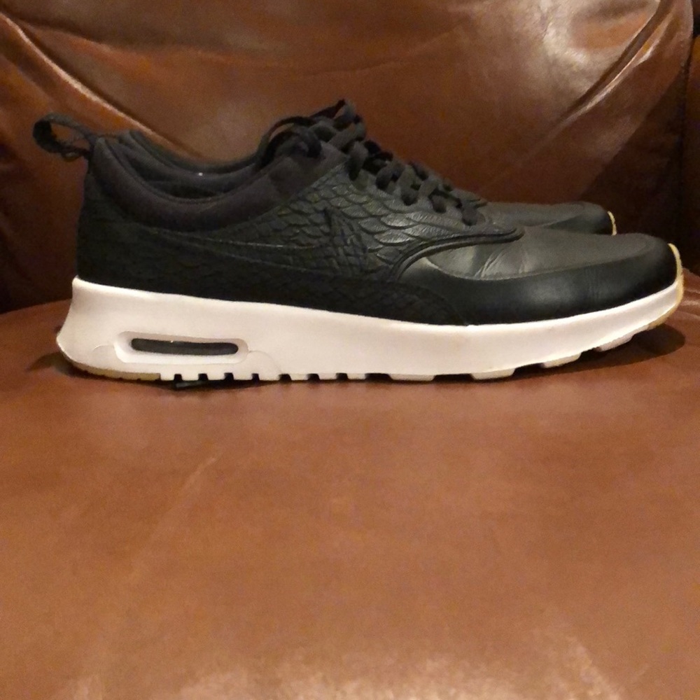 Nike Air Max Thea Black Sneakers